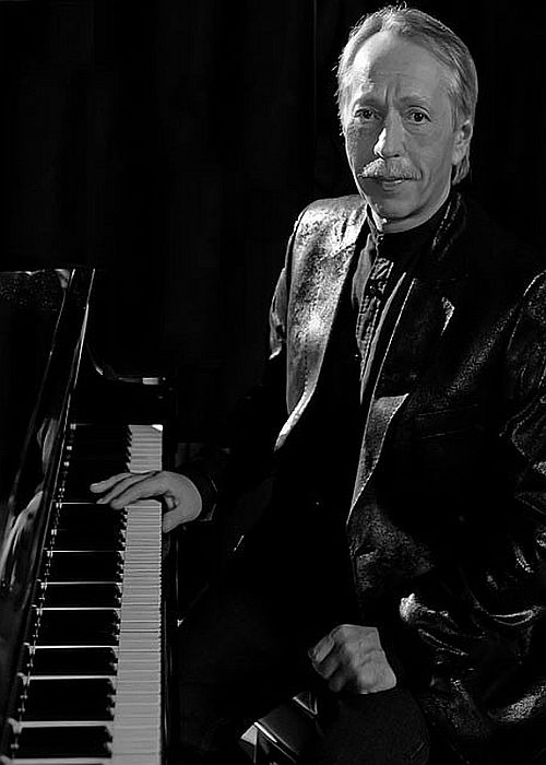 https://jazzforum.com.pl/main/news/jarek-mays-nie-yje